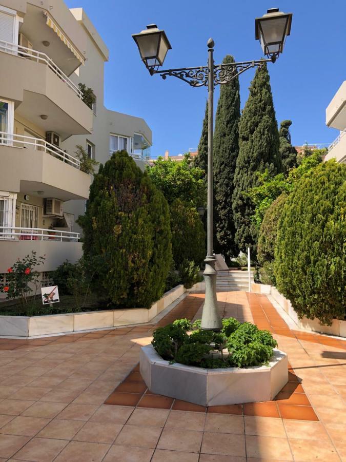 Luxury Dona Carlota Apartment Torremolinos Bagian luar foto